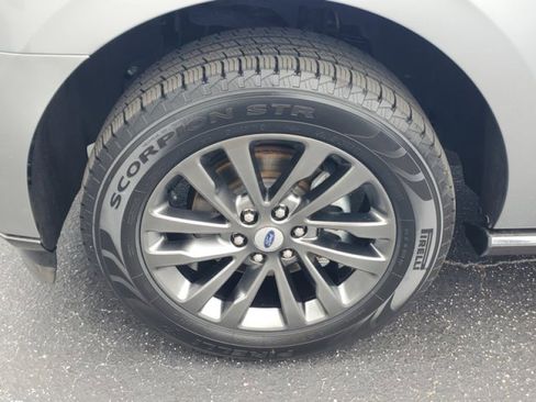 Certified 2021 Ford Expedition Max Limited image 4