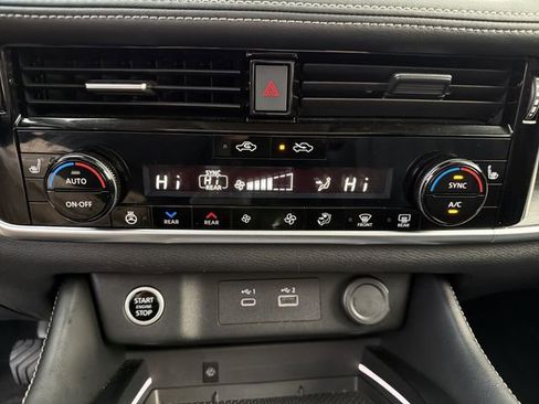 Used 2023 Nissan Rogue Platinum image 21