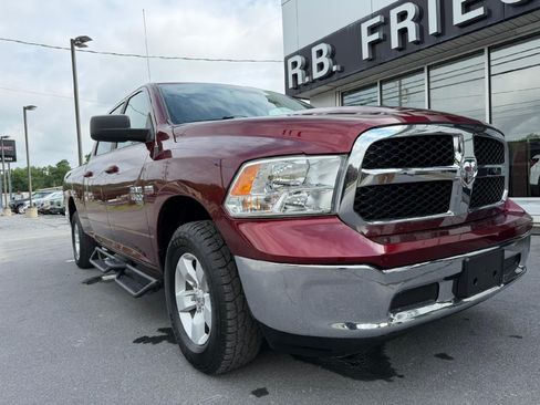 Used 2019 RAM 1500 Classic SLT AWD/4WD image 2