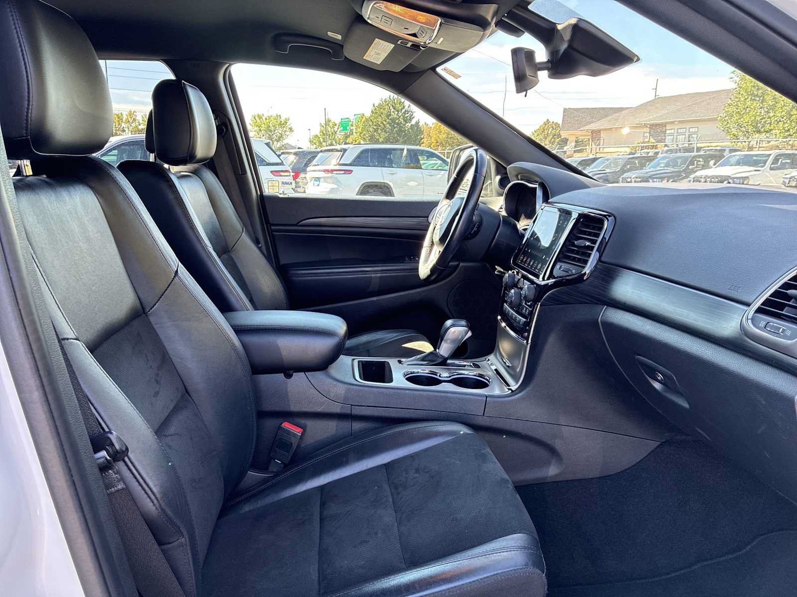 Used 2021 Jeep Grand Cherokee Laredo X AWD/4WD image 24