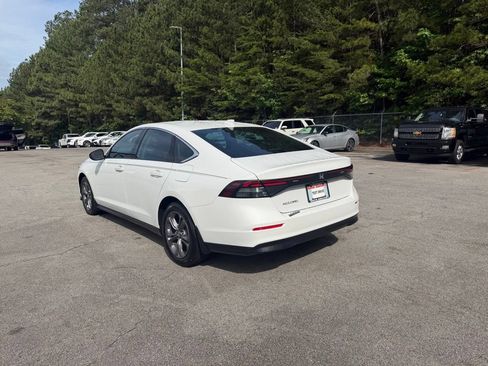 Used 2024 Honda Accord EX image 4