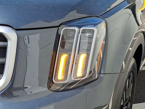 Used 2024 Kia Telluride SX Prestige w/ Towing Package AWD/4WD image 9