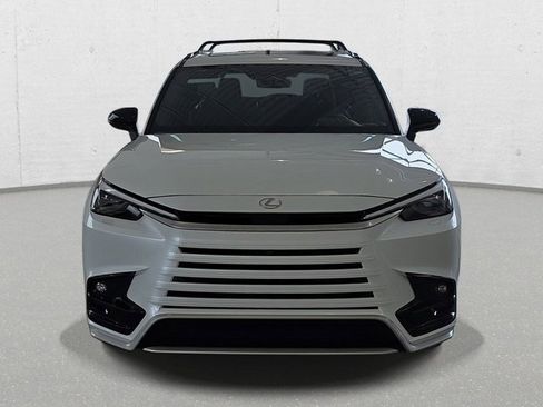 Used 2026 Lexus TX 500h AWD w/ Technology Package image 2