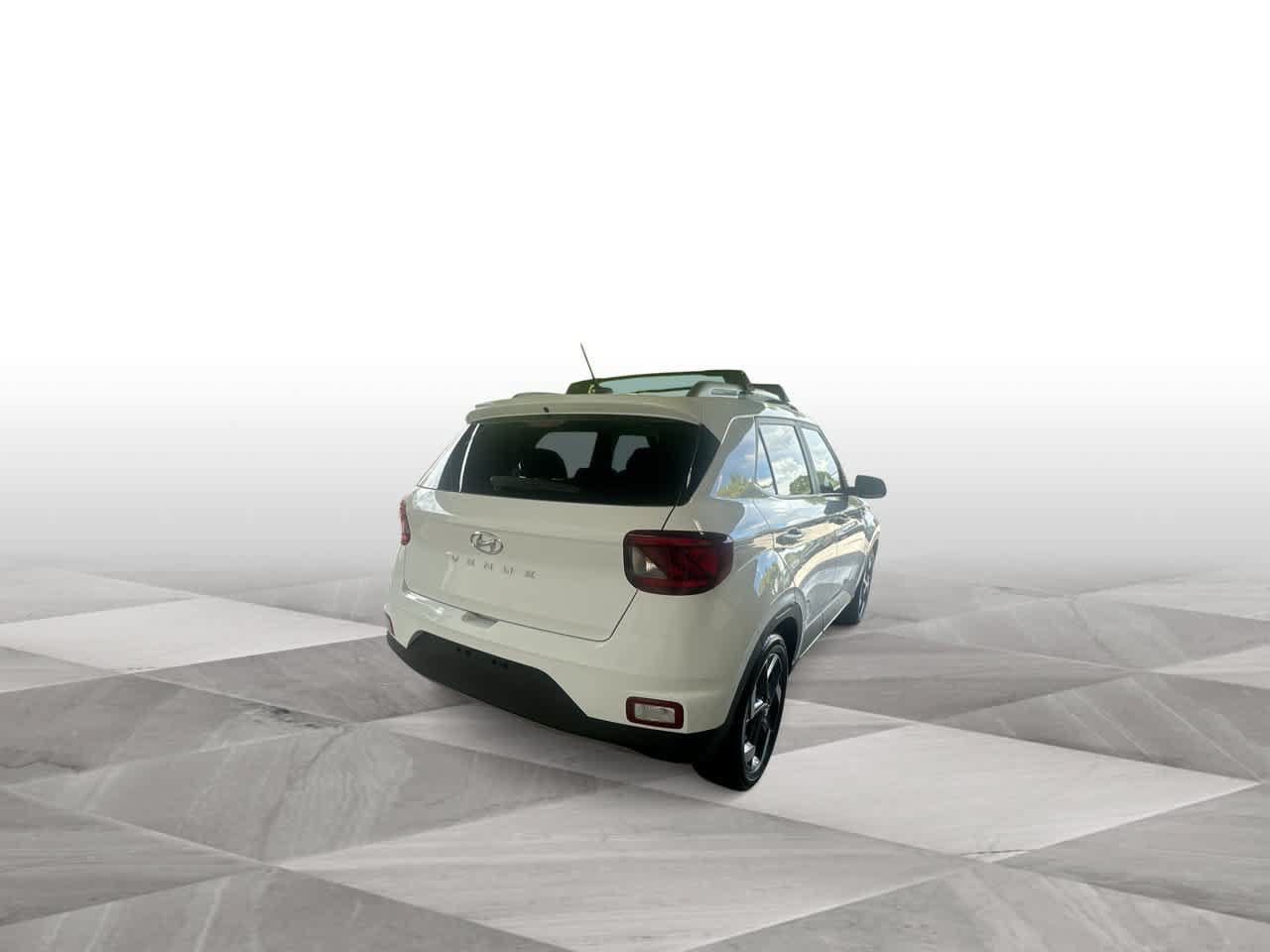 Used 2024 Hyundai Venue SEL FWD image 8