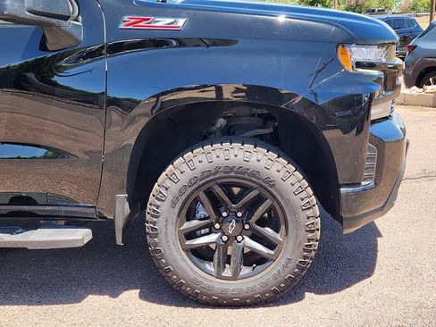 Used 2021 Chevrolet Silverado 1500 LT Trail Boss w/ LPO, Dark Essentials Package AWD/4WD image 29