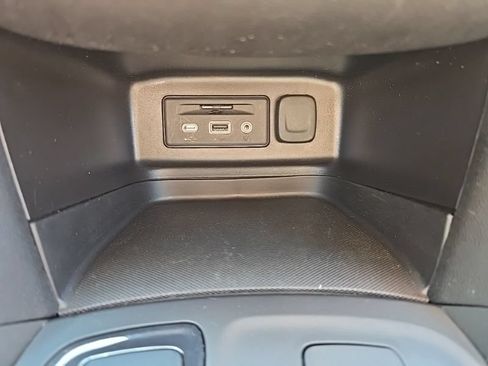 Used 2023 Chevrolet Equinox RS w/ RS Leather Package AWD/4WD image 18