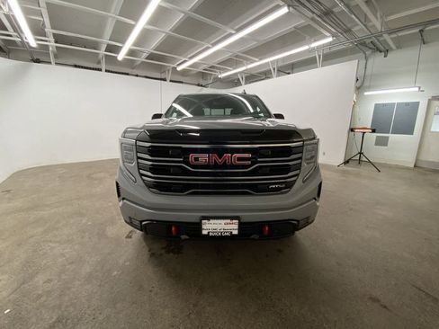 Used 2025 GMC Sierra 1500 AT4 w/ AT4 Premium Package image 9