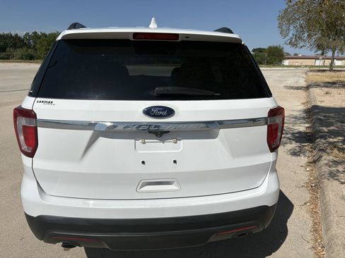 Used 2017 Ford Explorer FWD image 18