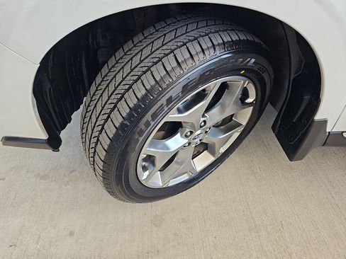 Used 2018 Subaru Forester 2.5i Touring AWD/4WD image 40
