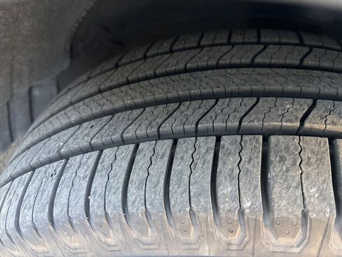 Used 2017 Lexus RX 350 FWD w/ Premium Package image 2