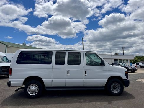 Used 2012 Ford E-350 and Econoline 350 XL w/ PWR Windows & Locks Group RWD image 3