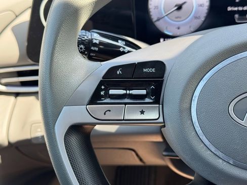 Used 2024 Hyundai Elantra SEL image 23