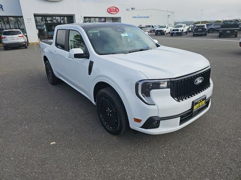 New 2025 Ford Maverick Lobo image 32