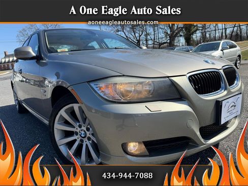 Used 2011 BMW 328i xDrive Sedan image 1