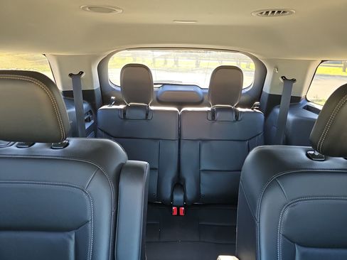 Used 2023 Ford Explorer XLT w/ Equipment Group 202A image 22