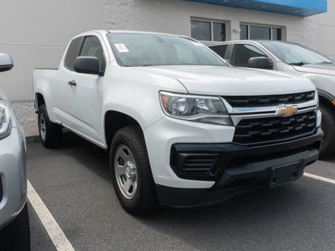 Used 2022 Chevrolet Colorado W/T RWD image 3