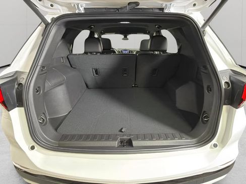 Certified 2024 Chevrolet Equinox RS FWD image 28