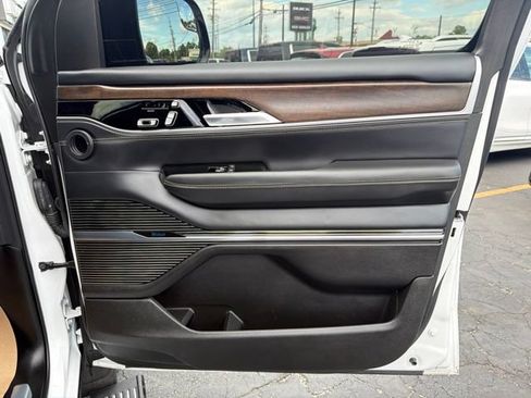 Used 2024 Jeep Grand Wagoneer Series I w/ Rear Seat Video Group 1 AWD/4WD image 22