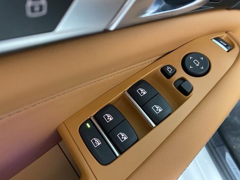 Certified 2023 BMW X5 xDrive40i w/ M Sport Package image 7