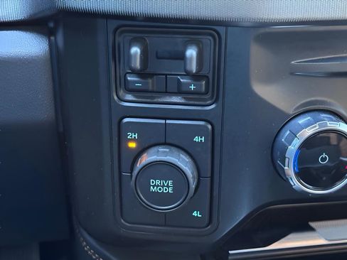 Used 2024 Ford F450 Platinum w/ FX4 Off-Road Package image 18