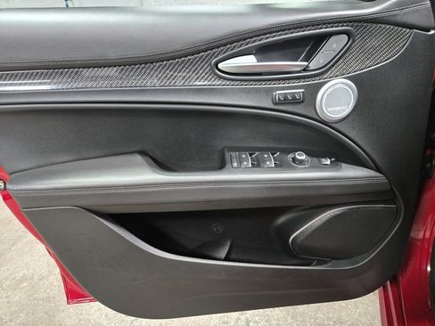 Used 2022 Alfa Romeo Stelvio Quadrifoglio w/ Active Assist Plus Package image 7