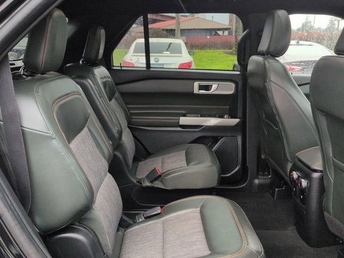 Used 2022 Ford Explorer Timberline w/ Timberline Technology Package AWD/4WD image 29