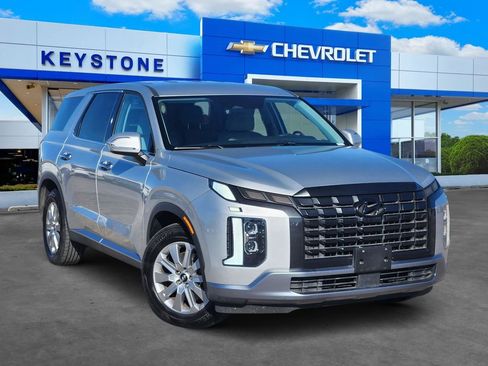 Used 2024 Hyundai Palisade SE image 1