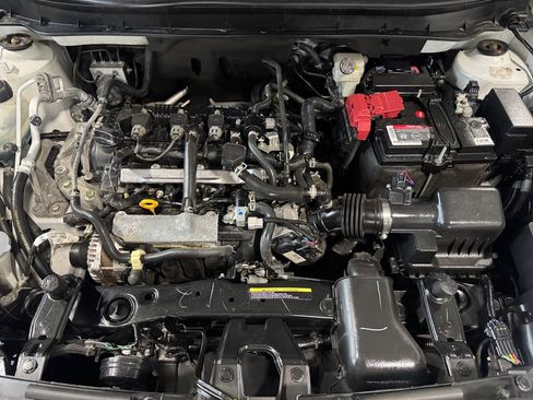 Used 2023 Nissan Kicks SR w/ SR Premium Package FWD image 21