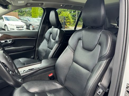 Used 2019 Volvo XC90 T6 Momentum w/ Advanced Package AWD/4WD image 11