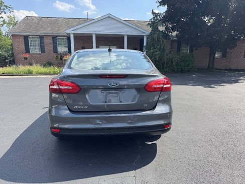 Used 2015 Ford Focus SE w/ Reverse Sensing Package FWD image 7