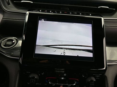 Used 2022 Jeep Grand Cherokee L Laredo RWD image 22