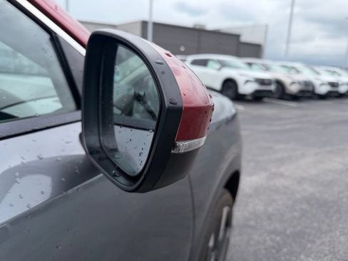 Used 2025 Nissan Kicks SR FWD image 10
