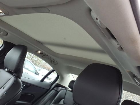 Used 2021 Volvo S60 T5 Momentum w/ Climate Package image 16