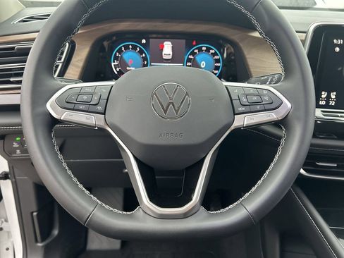 New 2026 Volkswagen Atlas SE FWD image 19