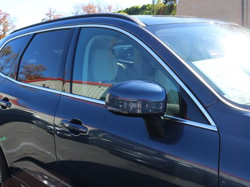 Used 2023 Volvo XC60 B5 Core w/ Protection Package Premier image 9