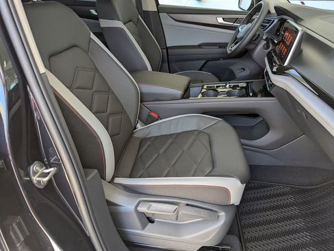 New 2026 Volkswagen Atlas Peak Edition image 41