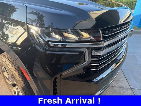 Used 2022 Chevrolet Tahoe LT w/ Luxury Package image 16