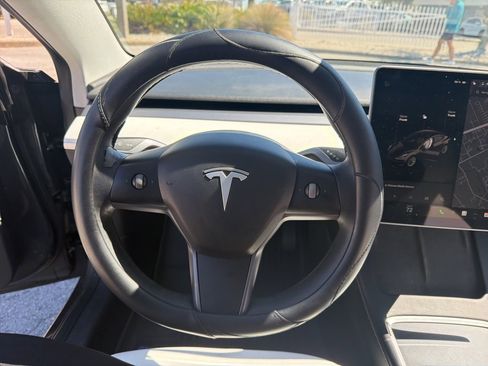 Used 2022 Tesla Model 3 Long Range image 18