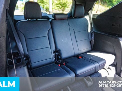 Used 2025 Chevrolet Traverse Z71 w/ LPO, Floor Liner Package AWD/4WD image 24