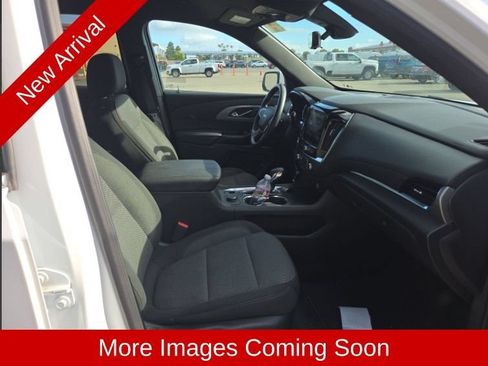 Used 2023 Chevrolet Traverse LT FWD image 14