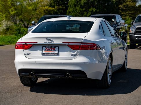 Used 2018 Jaguar XF Prestige image 9