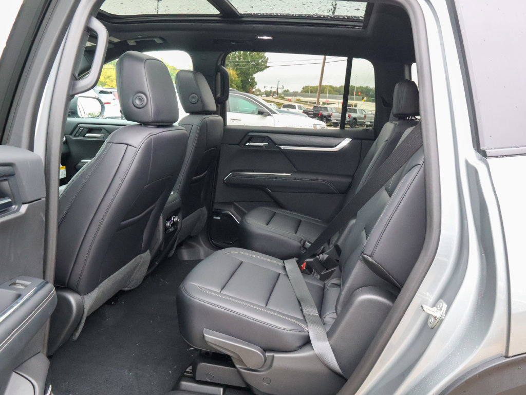 New 2027 GMC Acadia Elevation w/ Elevation Premium Package FWD image 11