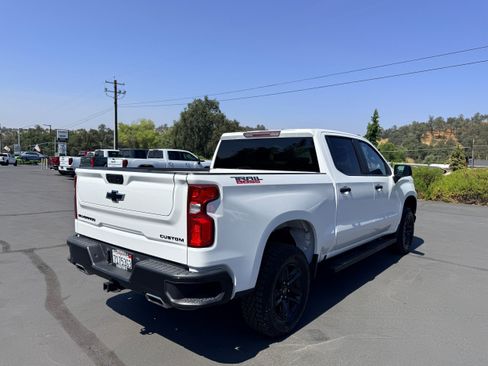 Used 2021 Chevrolet Silverado 1500 Custom Trail Boss w/ Safety Confidence Package AWD/4WD image 6