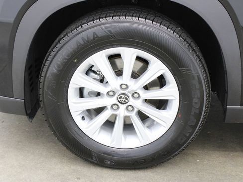 Used 2025 Toyota Grand Highlander AWD image 29