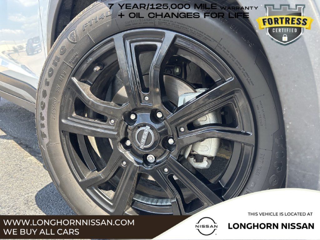 Used 2024 Nissan Kicks SR w/ SR Premium Package FWD image 10