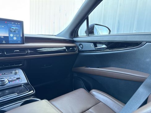 Used 2022 Lincoln Nautilus Reserve w/ Equipment Group 201A image 26