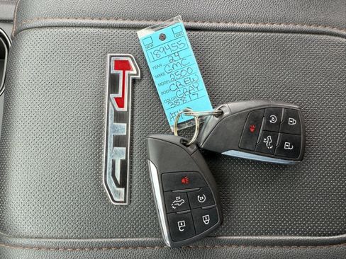 Used 2024 GMC Sierra 2500 AT4 w/ AT4 Premium Plus Package image 44
