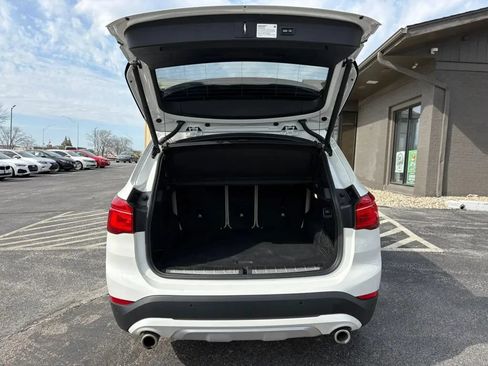 Used 2022 BMW X1 xDrive28i w/ Convenience Package AWD/4WD image 10