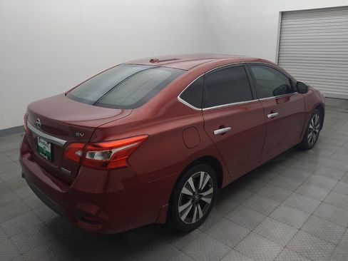 Used 2019 Nissan Sentra SV w/ Special Edition Package FWD image 9