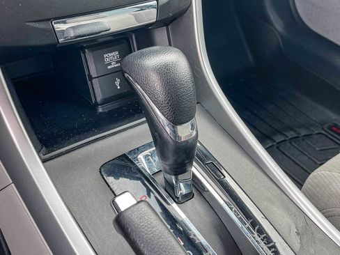 Used 2014 Honda Accord EX image 19